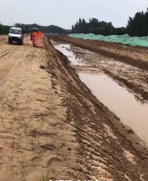 唐山古冶区河道降水